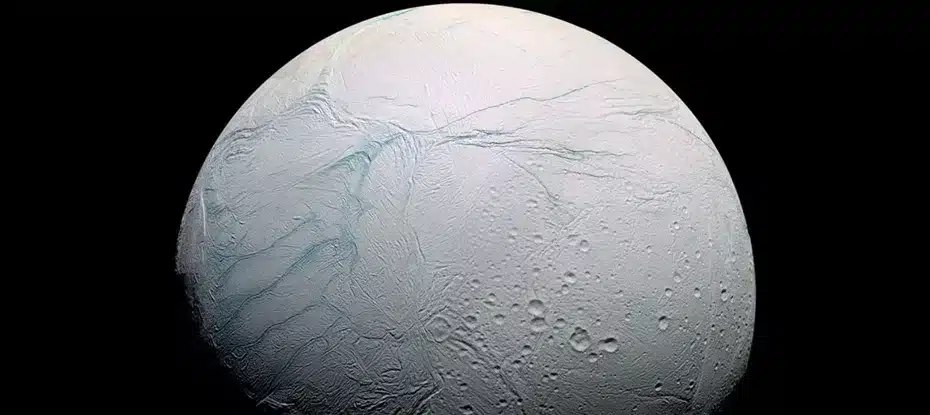 A lua oceânica de Saturno, Encélado, tem todas as bases necessárias para a vida, mostram pesquisas