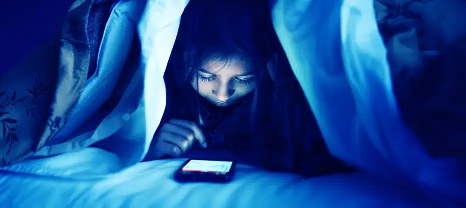 Ver o azul à noite pode não ser o que o mantém acordado